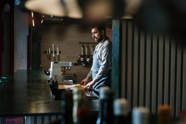 Wo kann man hochwertige Küchengeräte zu günstigen Preisen kaufen?